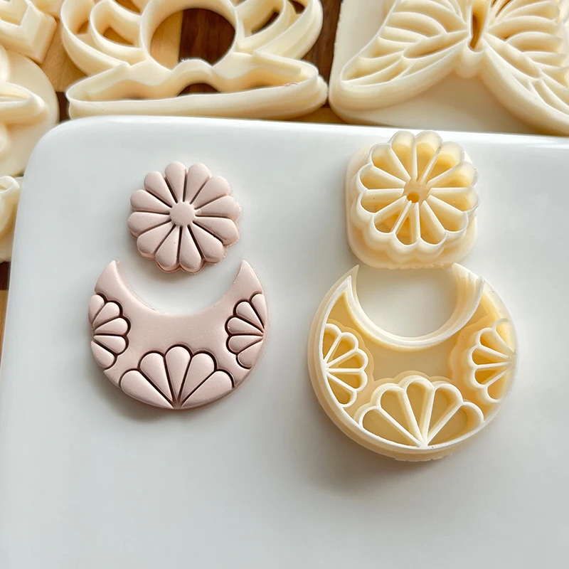 New Earrings Polymer Clay Molds Moon and Flowers Soft Pottery Clay Cutters DIY Earring Jewelry Pendant Making Clay Tools
New Earrings Polymer Clay Molds Moon and Flowers Soft Pottery Clay Cutters DIY Earring Jewelry Pendant Making Clay Tools