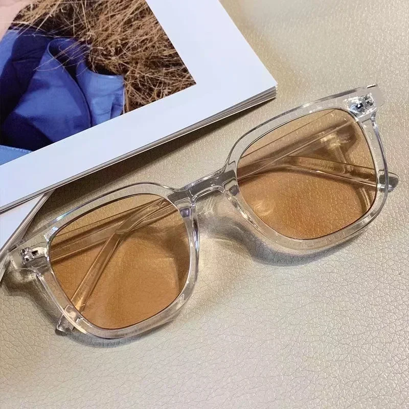 Teenage retro brown sunglasses, new slimming and anti myopia sunglasses, anti glare
Teenage retro brown sunglasses, new slimming and anti myopia sunglasses, anti glare