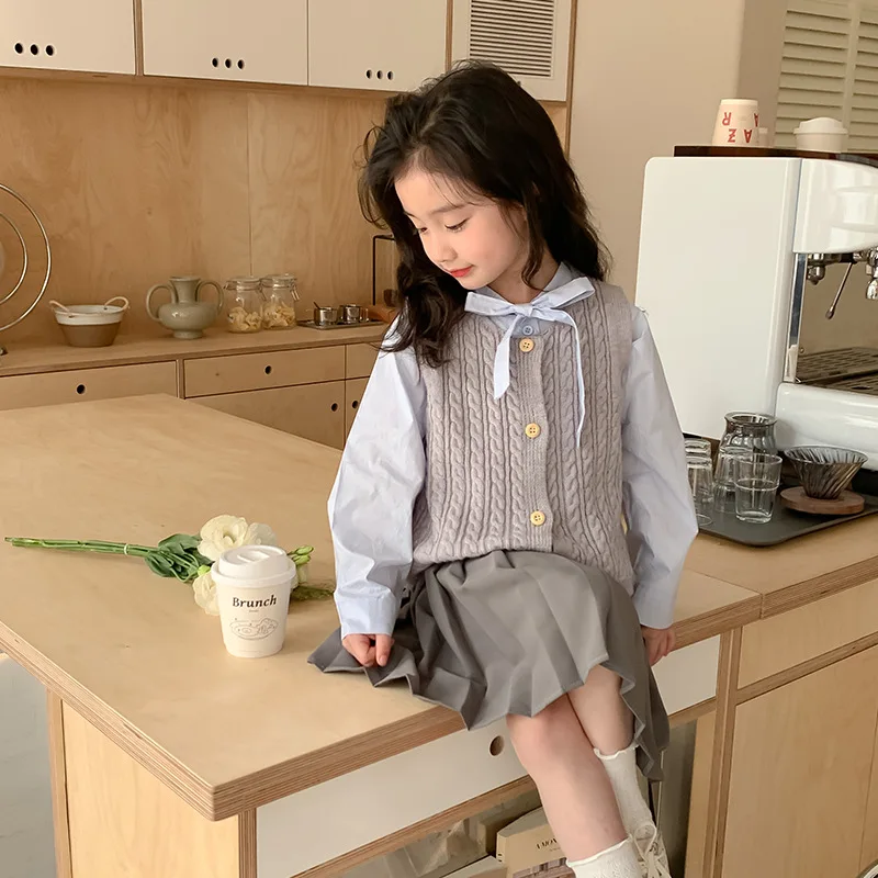 2024 Spring Autumn Kids Girls College Style 3PCS Clothes Set Cotton Long Sleeve Shirts Knitted Waistcoat Pleated Skirts Suit
2024 Spring Autumn Kids Girls College Style 3PCS Clothes Set Cotton Long Sleeve Shirts Knitted Waistcoat Pleated Skirts Suit