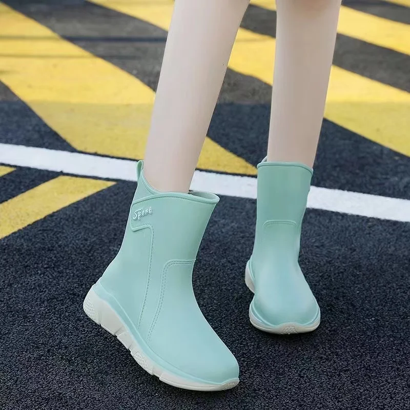 Fashion Women's Rain Boots Mid-Tube Rain Boots PVC Thick-Soled Outer Wear Non-Slip Rubber Shoes Waterproof Outdoor Shoes 36-40
Fashion Women's Rain Boots Mid-Tube Rain Boots PVC Thick-Soled Outer Wear Non-Slip Rubber Shoes Waterproof Outdoor Shoes 36-40