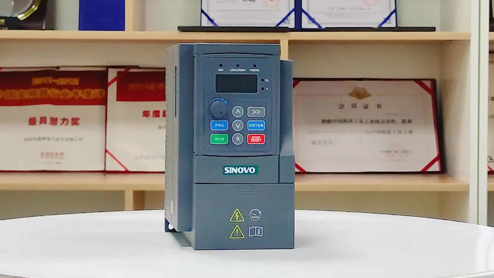 220V Single Phase To 380V 3 Converter 1.5kw 2.2ke Ac Motor Drive Inverter 50hz 60hz Vfd
220V Single Phase To 380V 3 Converter 1.5kw 2.2ke Ac Motor Drive Inverter 50hz 60hz Vfd