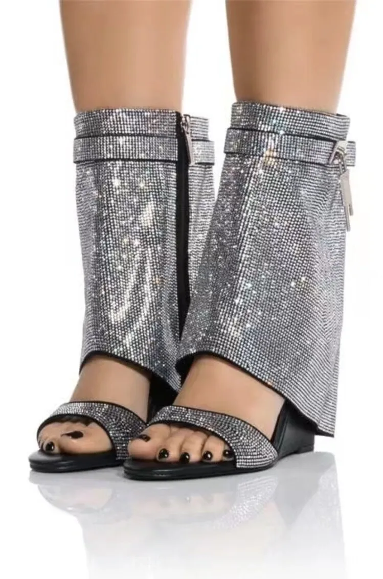 Brand Design Metal Lock Women Knee High Boots sexy rhinestone peep toe high wedges woman shoes Wedding Nightclub Party Long Boot
Brand Design Metal Lock Women Knee High Boots sexy rhinestone peep toe high wedges woman shoes Wedding Nightclub Party Long Boot