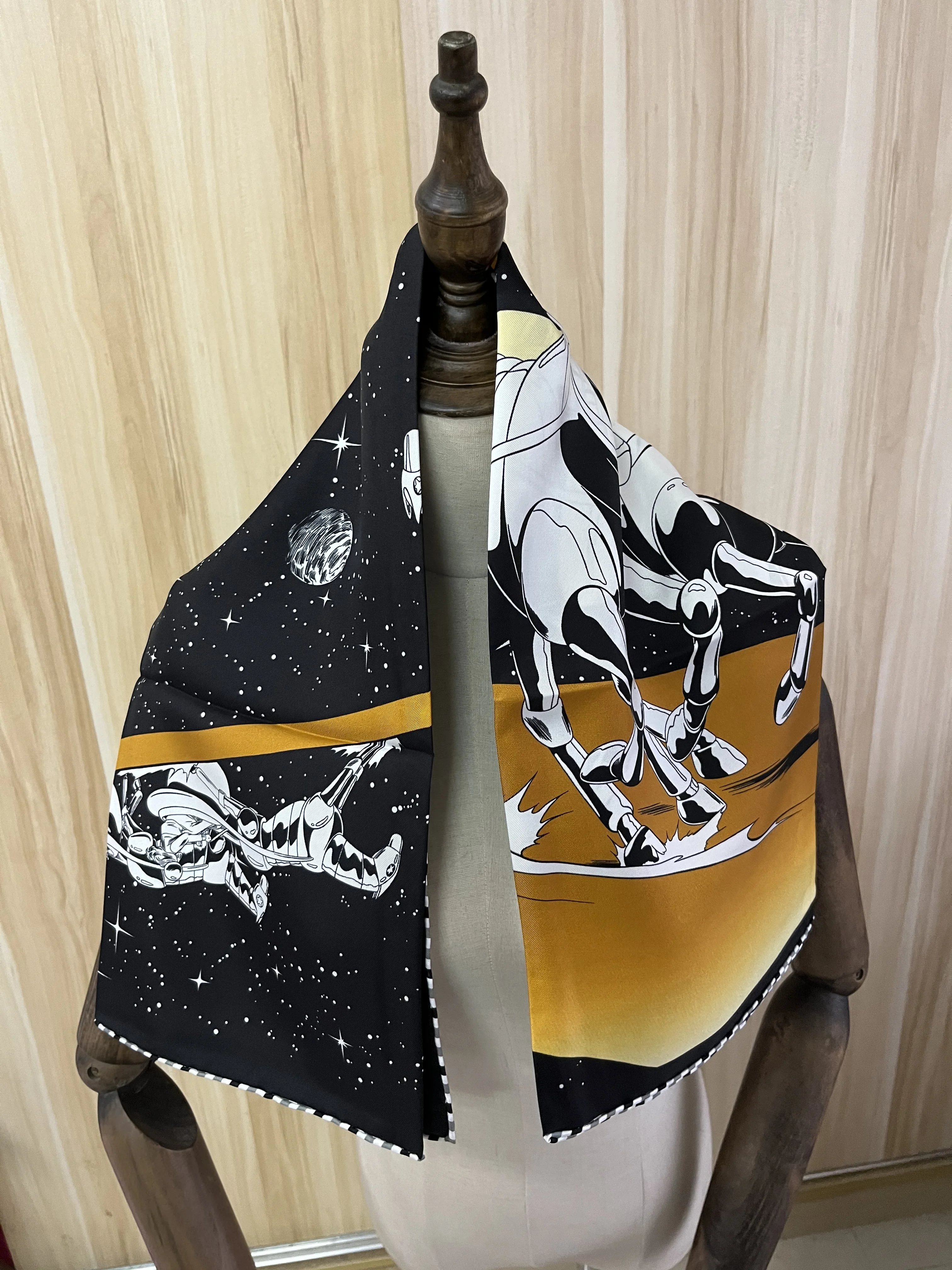 2022 new arrival fashion brand black 100% silk scarf 90*90 cm square shawl twill wrap for women lady hijab free shipping
2022 new arrival fashion brand black 100% silk scarf 90*90 cm square shawl twill wrap for women lady hijab free shipping