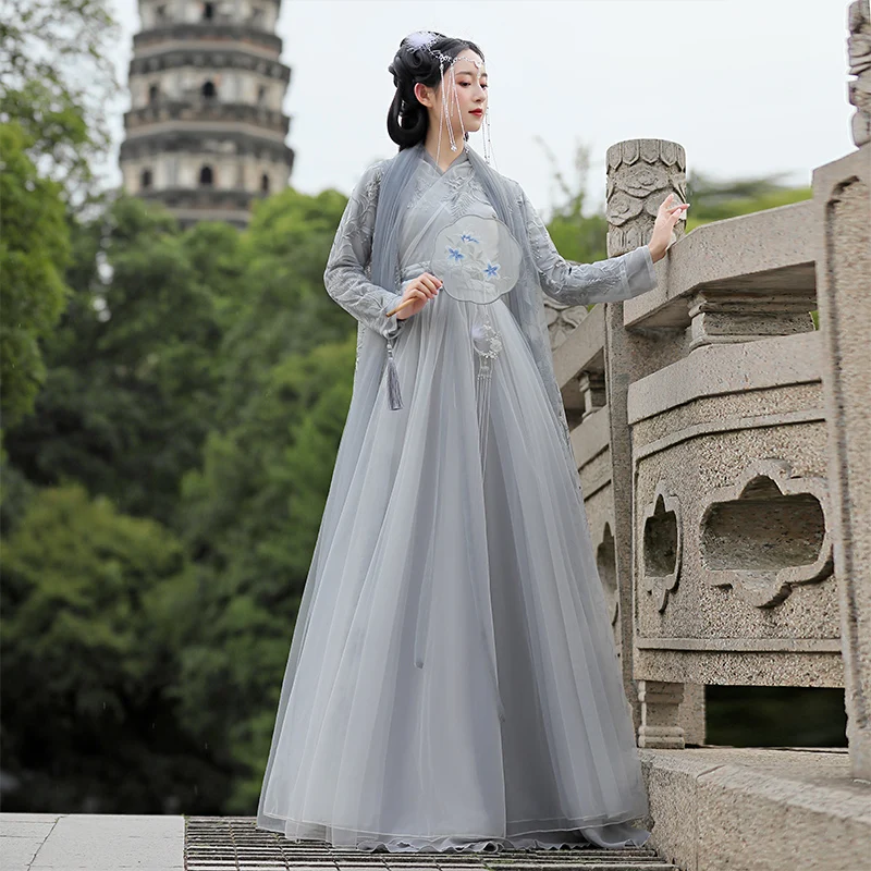 Традиционное китайское платье Hanfu, женский кружевной костюм с вышивкой, сказочный стиль, этнический танцевальный костюм
Традиционное китайское платье Hanfu, женский кружевной костюм с вышивкой, сказочный стиль, этнический танцевальный костюм