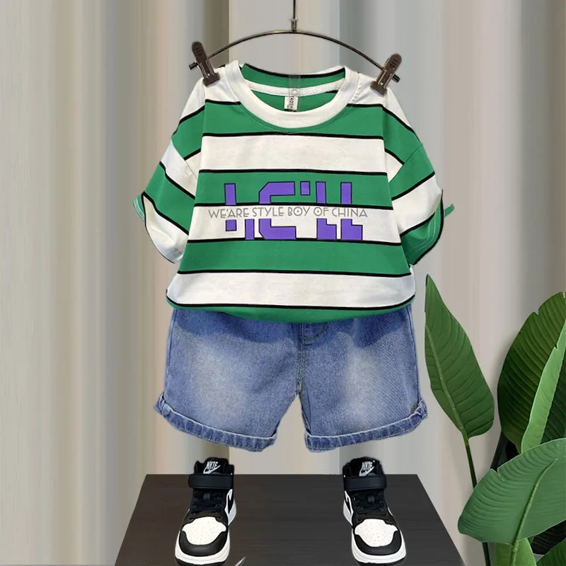 Boys' summer suit short sleeve 2023 new fashion net red baby striped clothes children's summer thin children's clothes
Boys' summer suit short sleeve 2023 new fashion net red baby striped clothes children's summer thin children's clothes