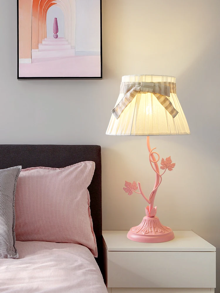 Милая Настольная лампа с мультяшным изображением девушки, прикроватная лампа для спальни, Высококачественная атмосферная настольная лампа 
Милая Настольная лампа с мультяшным изображением девушки, прикроватная лампа для спальни, Высококачественная атмосферная настольная лампа