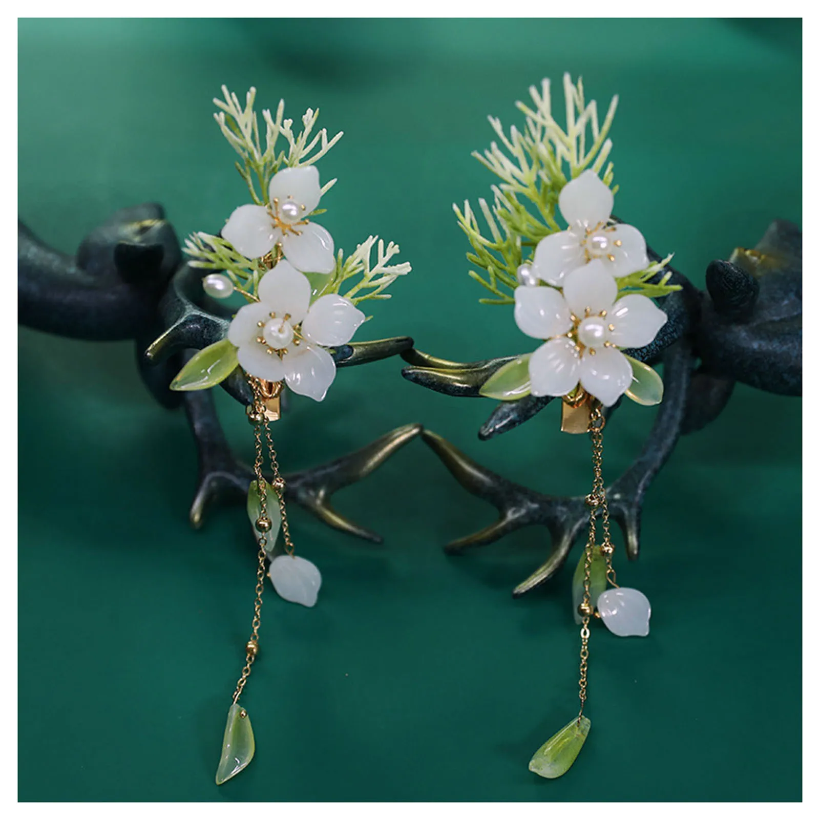 Hanfu Side Hair Clips Set for Girls Ethnic Style Hairpin Bridal Wedding Jewelry for Girls and Women Hair Styling
Hanfu Side Hair Clips Set for Girls Ethnic Style Hairpin Bridal Wedding Jewelry for Girls and Women Hair Styling