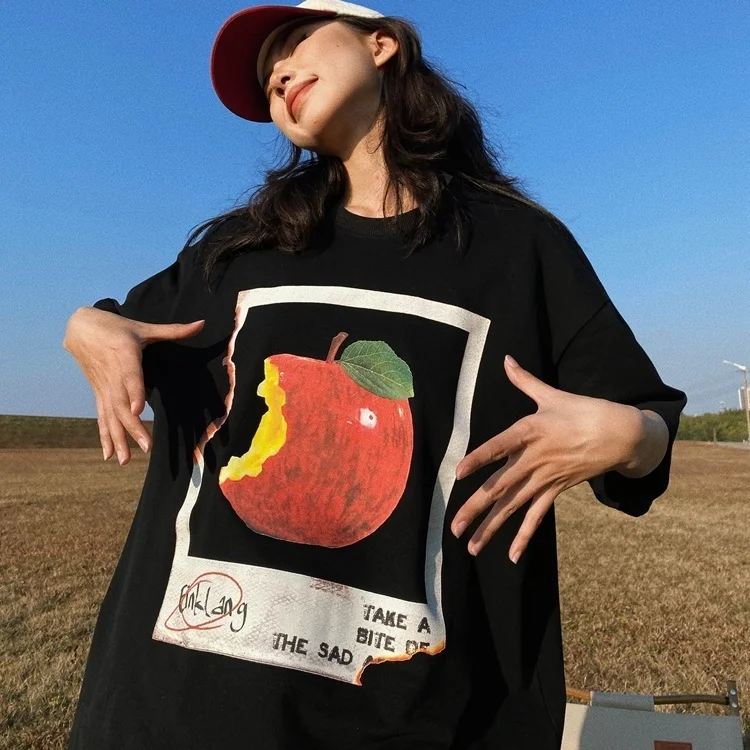 Pure cotton Korean retro apple print short-sleeved T-shirt for women summer loose oversize American trendy brand couple tops y2k
Pure cotton Korean retro apple print short-sleeved T-shirt for women summer loose oversize American trendy brand couple tops y2k