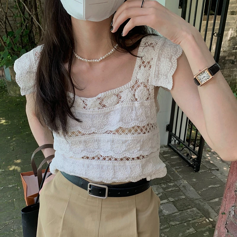 Ladies Vintage Floral Hollow Out Sleeveless Lace Crop Top Women clothes Summer New Fashion Casual Female Elegant tank tops 2
Ladies Vintage Floral Hollow Out Sleeveless Lace Crop Top Women clothes Summer New Fashion Casual Female Elegant tank tops 2