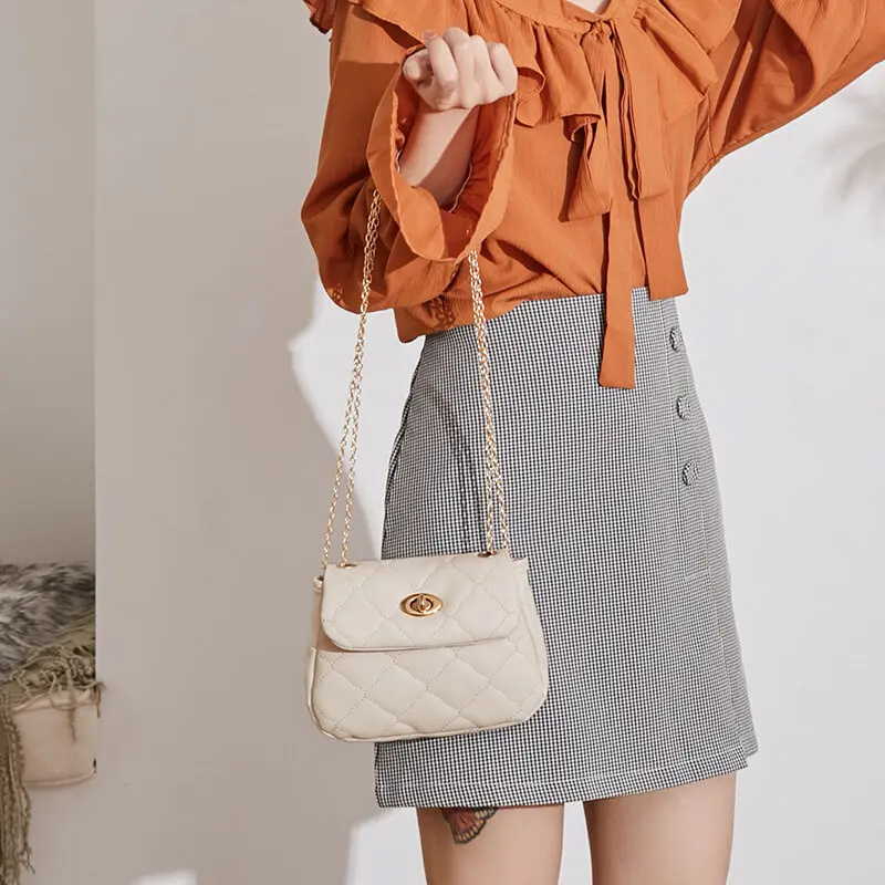 2022 New Fashion Rhombic Chain Handbag Women's Shoulder Crossbody Bag Small Fragrant Versatile Small Square Bag mini backpack
2022 New Fashion Rhombic Chain Handbag Women's Shoulder Crossbody Bag Small Fragrant Versatile Small Square Bag mini backpack