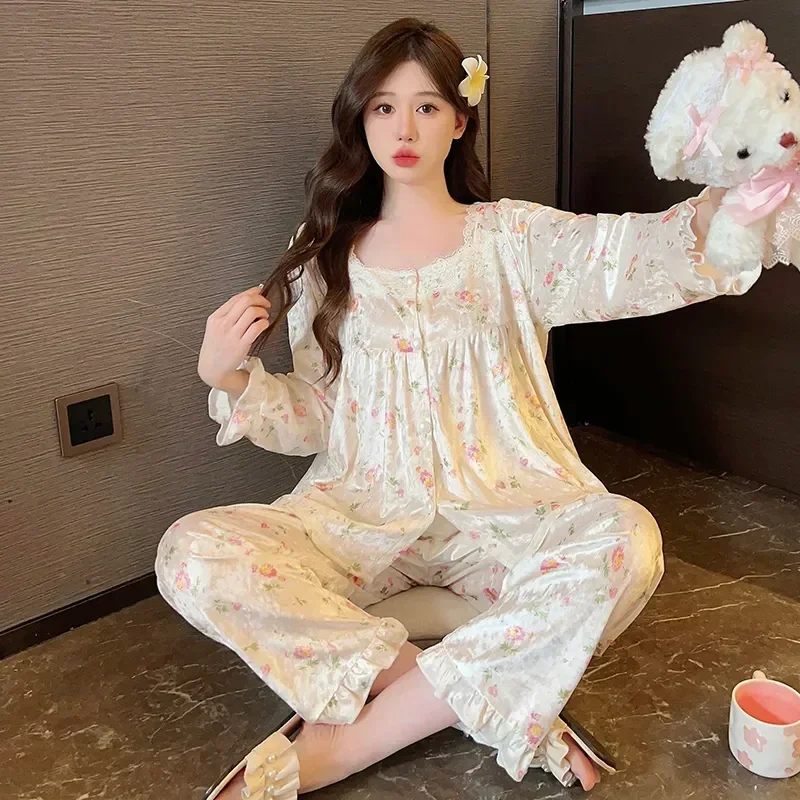 Home Pajama Cartoon Be Can Worn Velvet Fashion Outside High-grade Printed Long-sleeved Pajamas Wear Suit Women's
Home Pajama Cartoon Be Can Worn Velvet Fashion Outside High-grade Printed Long-sleeved Pajamas Wear Suit Women's