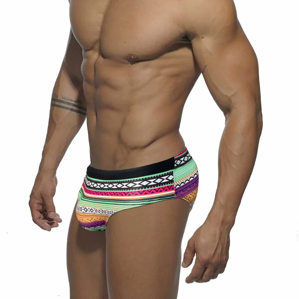 2022 Модные мужские новые плавки в стиле бохо с принтом пуш-ап, пикантные трусы с заниженной талией, пляжные спортивные быстросохнущие бикини для серфинга
2022 Модные мужские новые плавки в стиле бохо с принтом пуш-ап, пикантные трусы с заниженной талией, пляжные спортивные быстросохнущие бикини для серфинга