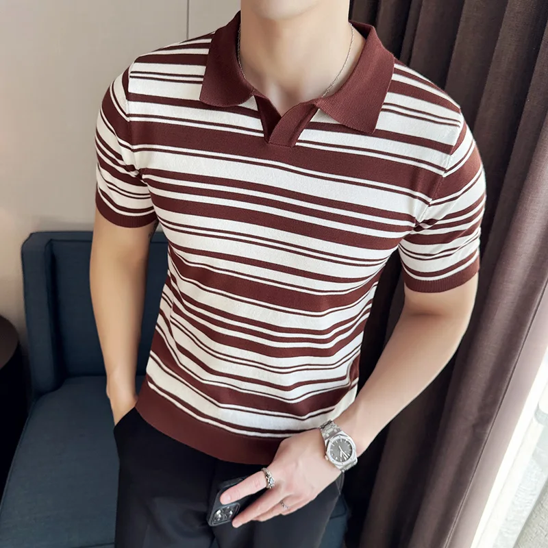 

Полосатая трикотажная рубашка-поло в британском стиле, мужские летние повседневные деловые футболки с лацканами, облегающая трикотажная одежда с коротким рукавом, мужская одежда