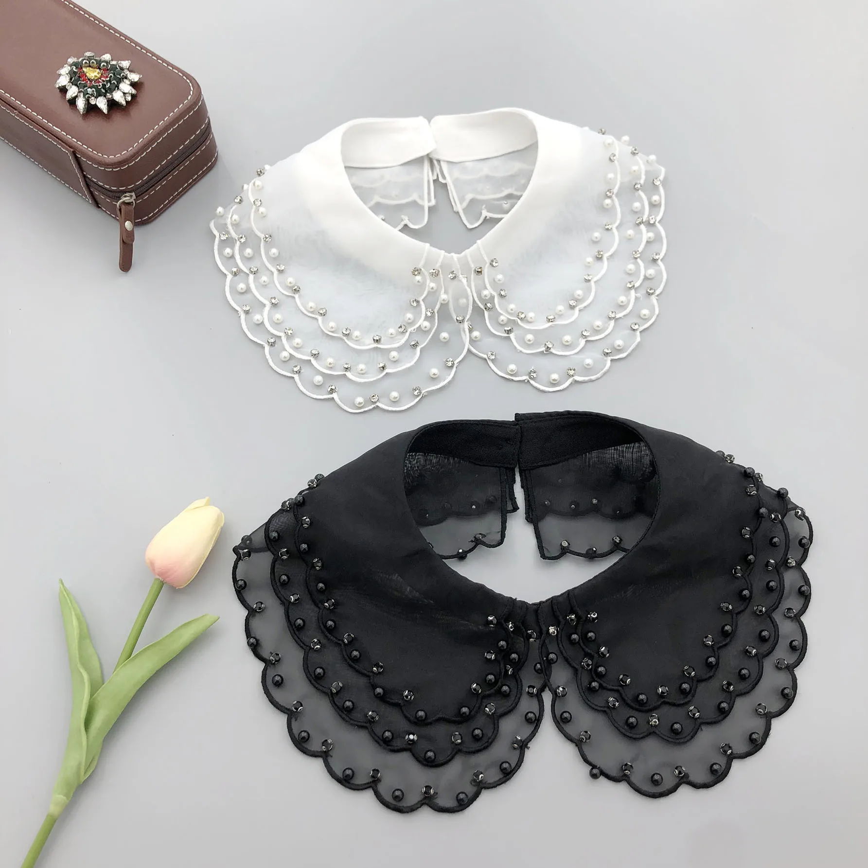 Solid Color Fake Collar for Women Lace Shirt Detachable Collar Shoulder Wraps Female Solid Color False Collar Clothing Accessory
Solid Color Fake Collar for Women Lace Shirt Detachable Collar Shoulder Wraps Female Solid Color False Collar Clothing Accessory