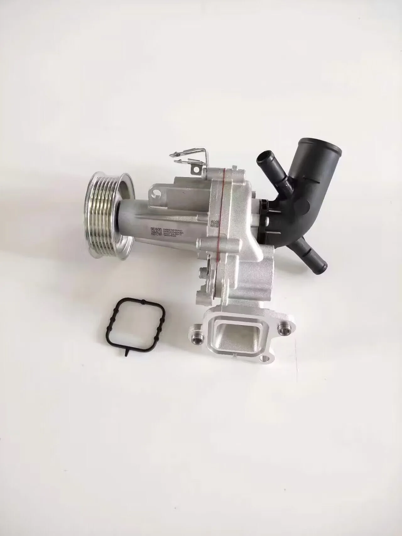 

1pc 04893618AE 4893618AE 50055694 For Jeep Commander 2.0T 2019-2020 Water Pump