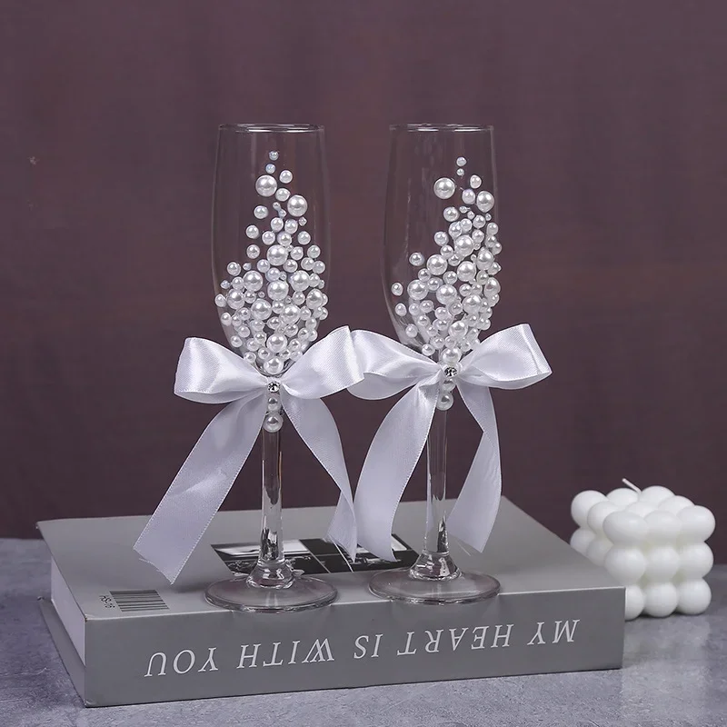 Exquisite Wedding Glass Stemware High-end Banquet Glass Champagne Cup Wedding Supplies Bride and Groom Toasting Cup 1 pair
Exquisite Wedding Glass Stemware High-end Banquet Glass Champagne Cup Wedding Supplies Bride and Groom Toasting Cup 1 pair