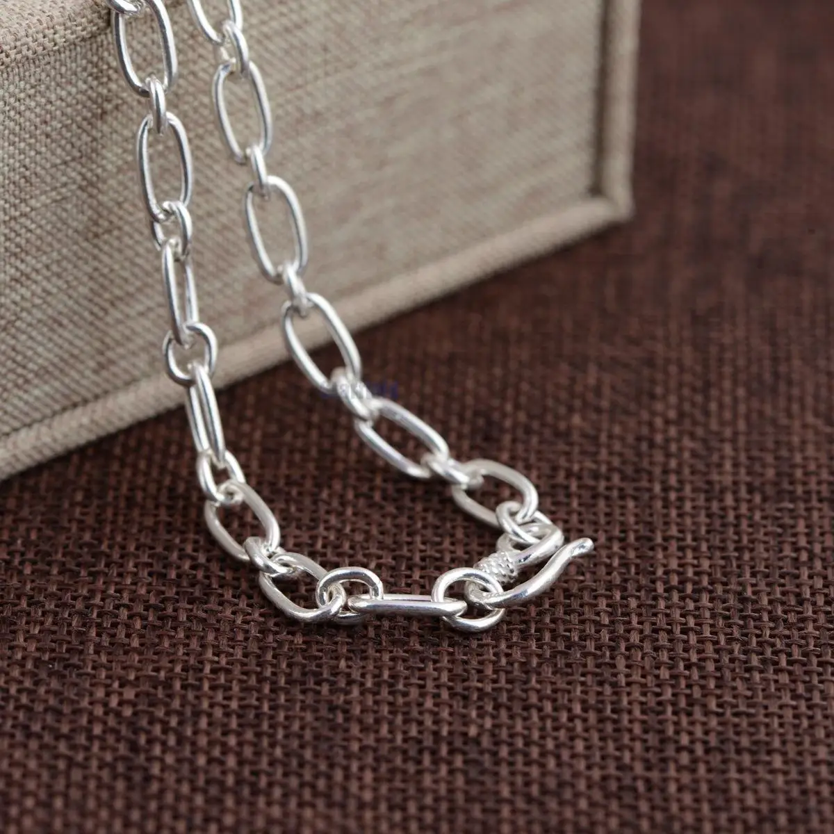 Antique Jewelry S925 Silver Necklace Collar Simple Process Ring Wholesale Fashion Exquisite Gift
Antique Jewelry S925 Silver Necklace Collar Simple Process Ring Wholesale Fashion Exquisite Gift