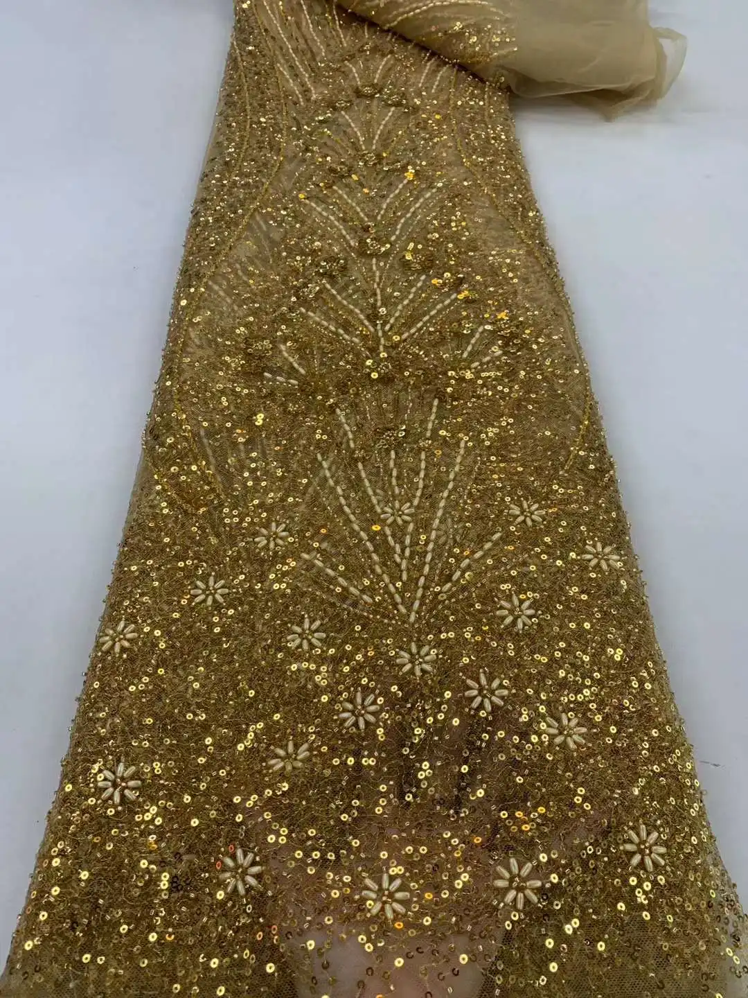 Роскошные нигерийские бусины ручной работы кружевная ткань 2024 высококачественные блестки вышивка бисером африканская французская кружевная ткань для платья Z
Роскошные нигерийские бусины ручной работы кружевная ткань 2024 высококачественные блестки вышивка бисером африканская французская кружевная ткань для платья Z