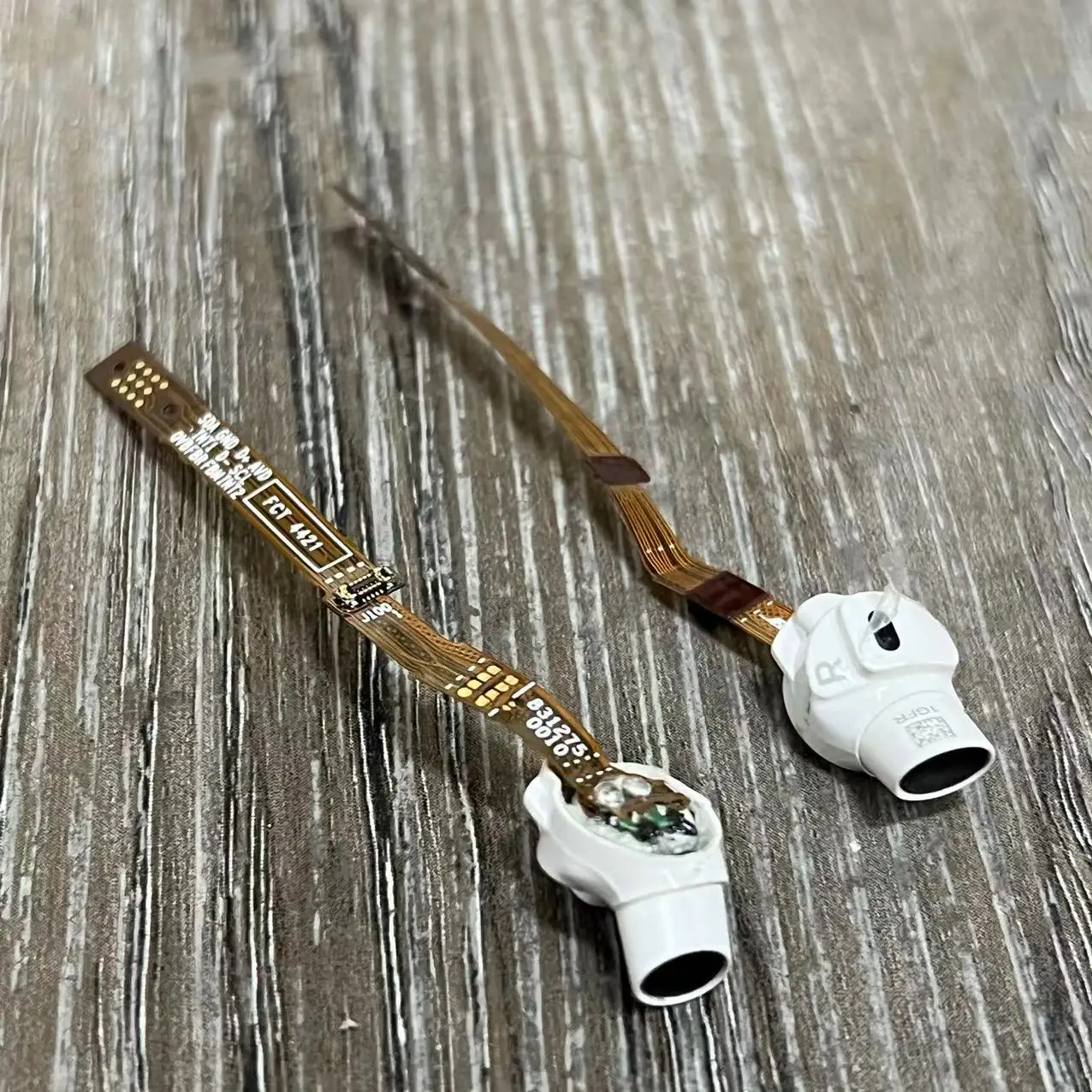 Original Spare Parts For Bose QuietComfort Earbuds I QC1 In-ear Wireless Bluetooth-Compatible Earphones middle shell speaker Original Spare Parts For Bose QuietComfort Earbuds I QC1 In-ear Wireless Bluetooth-Compatible Earphones middle shell speaker