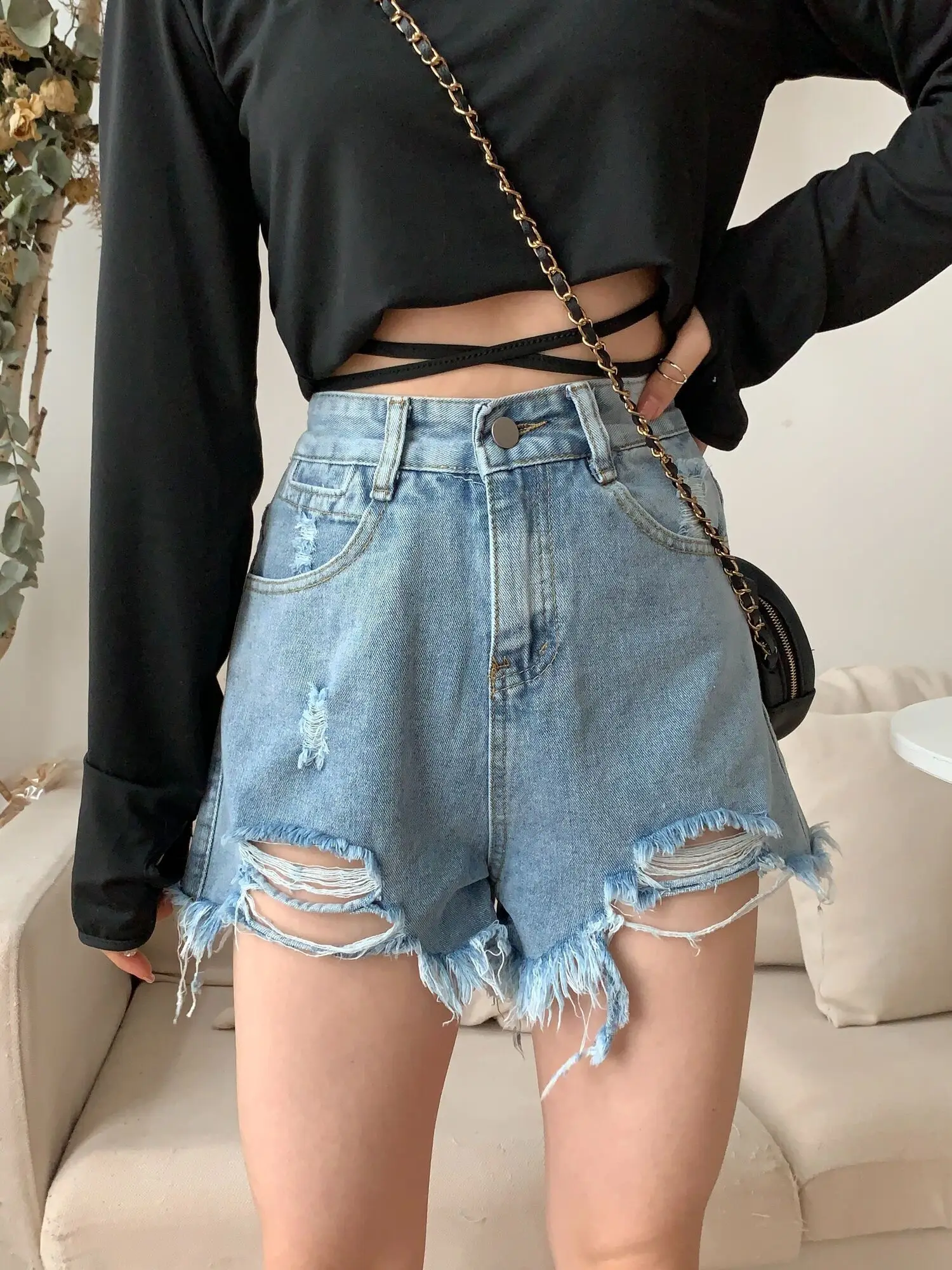 

High Waisted Distressed Denim Shorts For Women's Jeans Shorts Summer New Small And Loose Fit, Slimming A-line Ruffled Edges