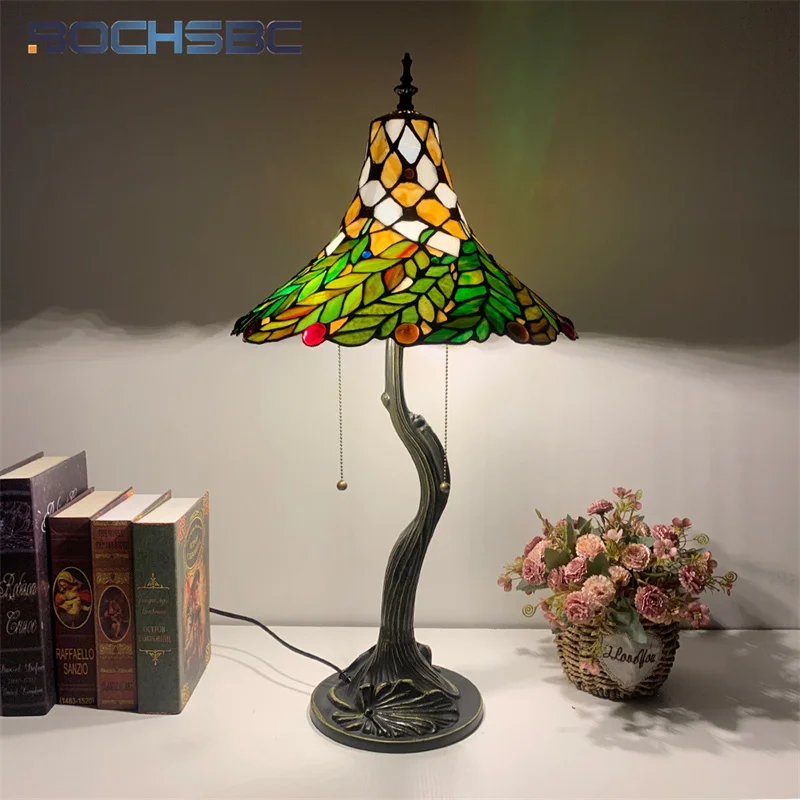 BOCHSBC Tiffany European-style stained glass Table lamp Pastoral style hand-decorated bedroom bedside light exquisite gift light
BOCHSBC Tiffany European-style stained glass Table lamp Pastoral style hand-decorated bedroom bedside light exquisite gift light
