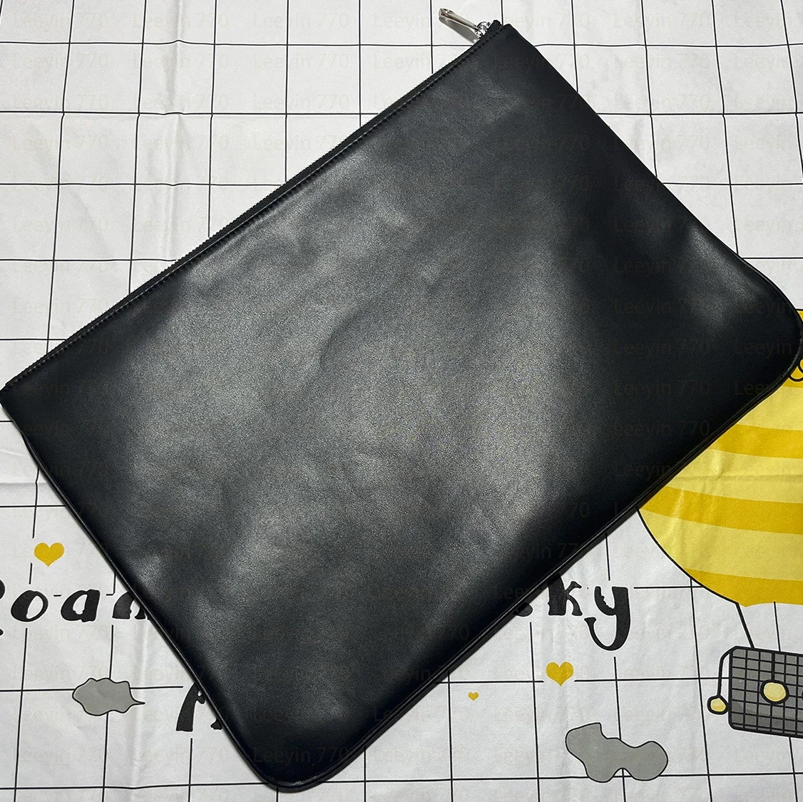 High Quality Men Leather Clutch And Caps Luxury Hand Pocket for Man MM MGM 45cm Large Size Laptop Bag
High Quality Men Leather Clutch And Caps Luxury Hand Pocket for Man MM MGM 45cm Large Size Laptop Bag