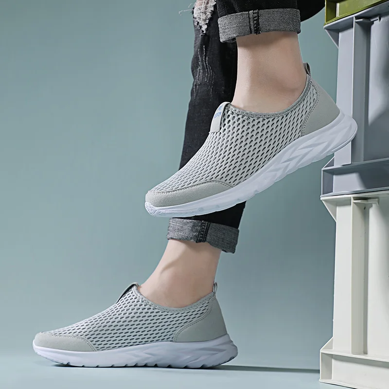 Кроссовки мужские сетчатые на шнуровке, дышащие легкие кеды для ходьбы и бега, Повседневная модная обувь, размеры 38-45
Кроссовки мужские сетчатые на шнуровке, дышащие легкие кеды для ходьбы и бега, Повседневная модная обувь, размеры 38-45