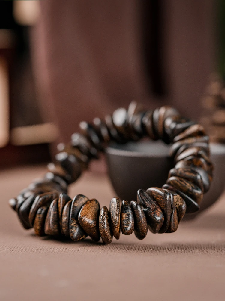 High Quality Old Material Nha Zhuang with Shape Agarwood Bracelet Fidelity Irregular Wooden Beads Female Men's Submerged
High Quality Old Material Nha Zhuang with Shape Agarwood Bracelet Fidelity Irregular Wooden Beads Female Men's Submerged
