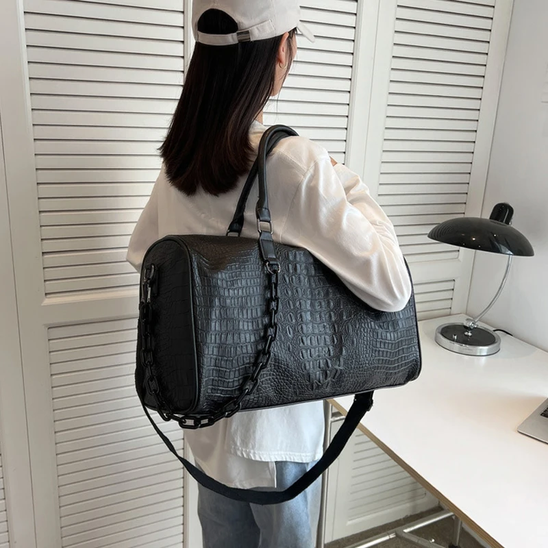 Sports Travel Duffle Bags for Women and Men with Large Capacity Soft Leather Splash Proof PU Fitness Large Overnight Lightweight
Sports Travel Duffle Bags for Women and Men with Large Capacity Soft Leather Splash Proof PU Fitness Large Overnight Lightweight