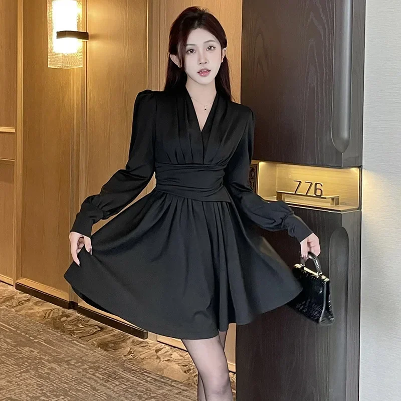 2024 Summer Lace up ruffle edge fluffy group elegant new solid color V-neck women's dress short long sleeved clothing CSM35YY
2024 Summer Lace up ruffle edge fluffy group elegant new solid color V-neck women's dress short long sleeved clothing CSM35YY