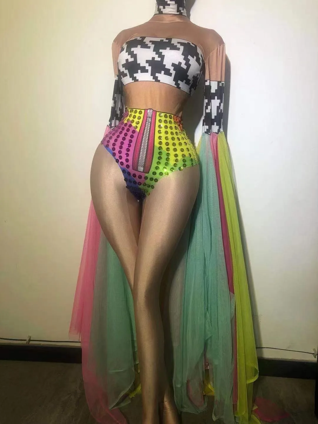 Fashion Colorful Sexy Women Bodysuits Shining Multicolored Rhinestones Lace Sleeves Pole Stage Dance Singer Costumes Rave Wear
Fashion Colorful Sexy Women Bodysuits Shining Multicolored Rhinestones Lace Sleeves Pole Stage Dance Singer Costumes Rave Wear