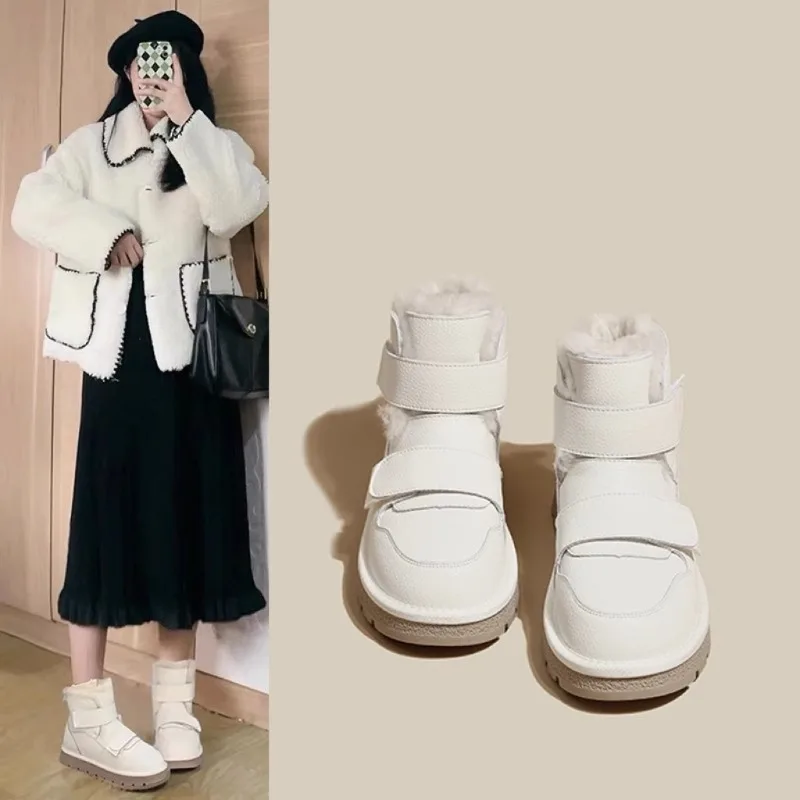 Snow Boots Women 2024 Winter New Fur Thick Bottom Velcro Short Boots Padded Thickening Warm Cotton Shoes Classic Ultra Boots
Snow Boots Women 2024 Winter New Fur Thick Bottom Velcro Short Boots Padded Thickening Warm Cotton Shoes Classic Ultra Boots