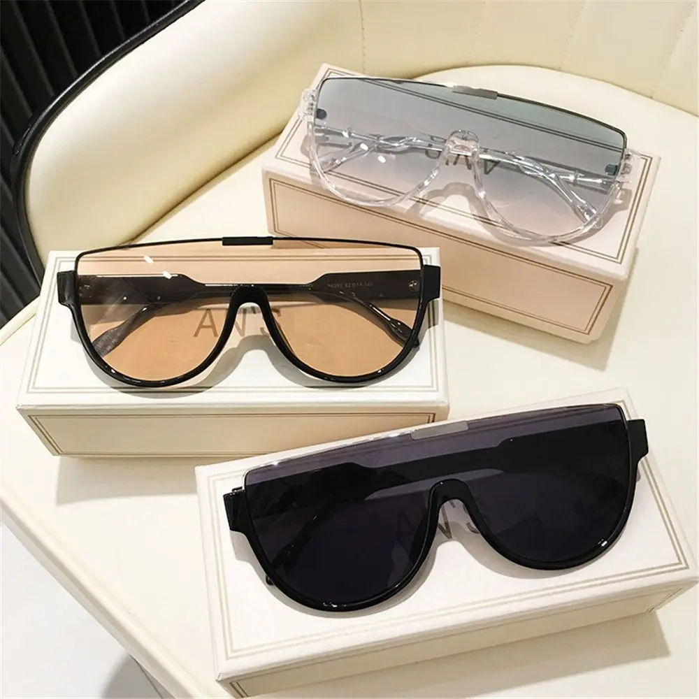 Monoblock Semi-round Sunglasses Vintage Designer Outdoor Oversized Sun Glasses Half Frame Goggle Shades for Women & Men
Monoblock Semi-round Sunglasses Vintage Designer Outdoor Oversized Sun Glasses Half Frame Goggle Shades for Women & Men
