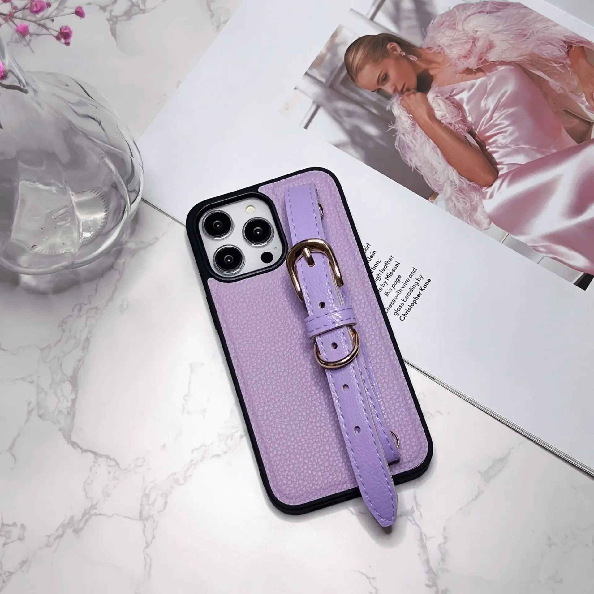New for iPhone15 Lychee Leather Wrist Strap Case 14promax Simple Business 13pro Fall Protection 12all-inclusive Protection Cover
New for iPhone15 Lychee Leather Wrist Strap Case 14promax Simple Business 13pro Fall Protection 12all-inclusive Protection Cover