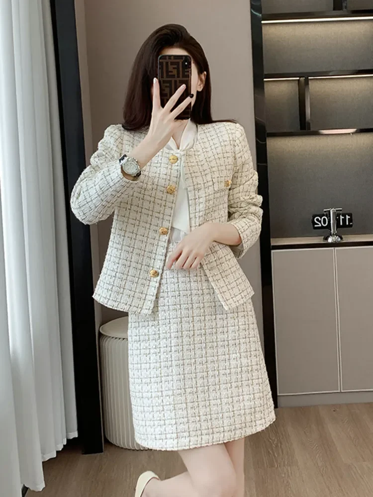 High Quality French Vintage Small Fragrance Tweed Two Piece Set For Women Jacket Coat + Skirt Sets Korean OL Two Piece Suits
High Quality French Vintage Small Fragrance Tweed Two Piece Set For Women Jacket Coat + Skirt Sets Korean OL Two Piece Suits