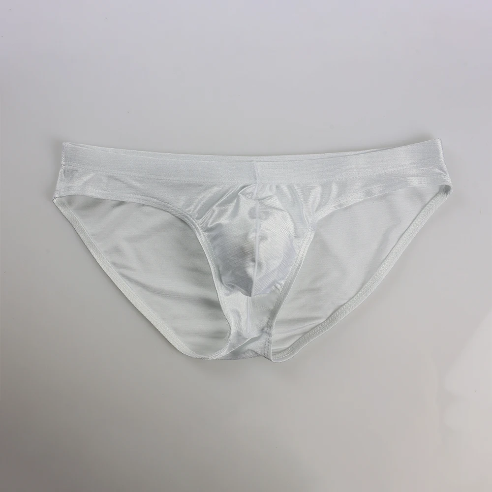Men Underwear Sexy Men's Ice Silk Briefs Cool Low rise Nylon Underwear with Bikini Pouch Exude Confidence Every Day
Men Underwear Sexy Men's Ice Silk Briefs Cool Low rise Nylon Underwear with Bikini Pouch Exude Confidence Every Day