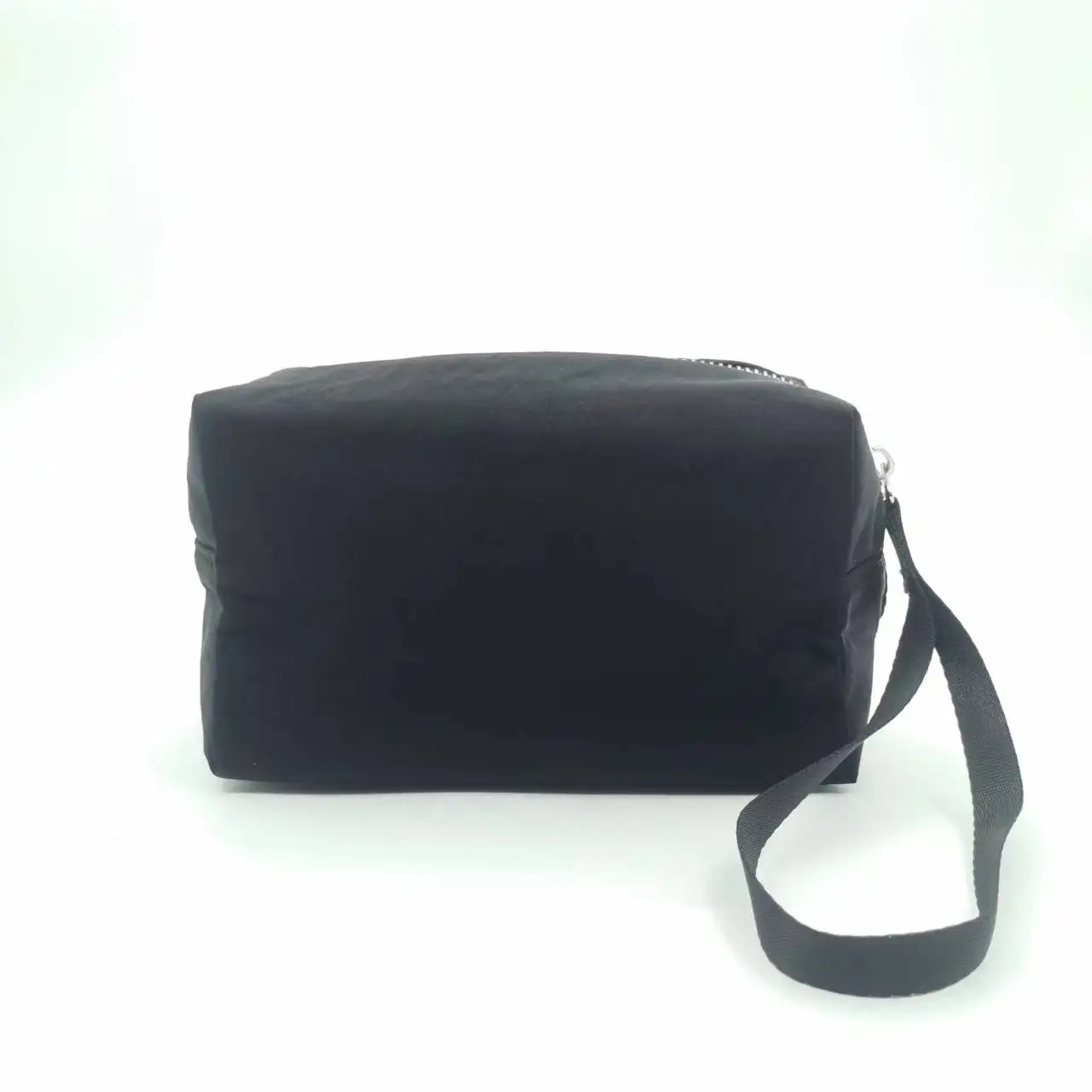2023 nueva bolsa de mano de mujer con bolsa de maquillaje impermeable de nylon bolsa de almacenamiento de cosméticos alfabéticos
2023 nueva bolsa de mano de mujer con bolsa de maquillaje impermeable de nylon bolsa de almacenamiento de cosméticos alfabéticos