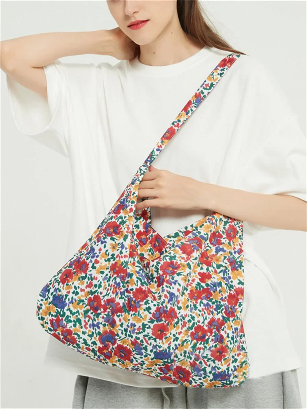 Fashion Classic Trendy Luxury Designer New Ladies Casual Colorful Floral Printed Large Capacity Bag Female Tote Bag Outdoors
Fashion Classic Trendy Luxury Designer New Ladies Casual Colorful Floral Printed Large Capacity Bag Female Tote Bag Outdoors