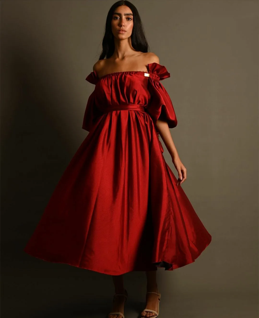 Vintage Short Burgundy Taffeta Evening Dresses With Pockets A-Line Tea Length Zipper Back Prom Gowns With Ruffles for Women
Vintage Short Burgundy Taffeta Evening Dresses With Pockets A-Line Tea Length Zipper Back Prom Gowns With Ruffles for Women