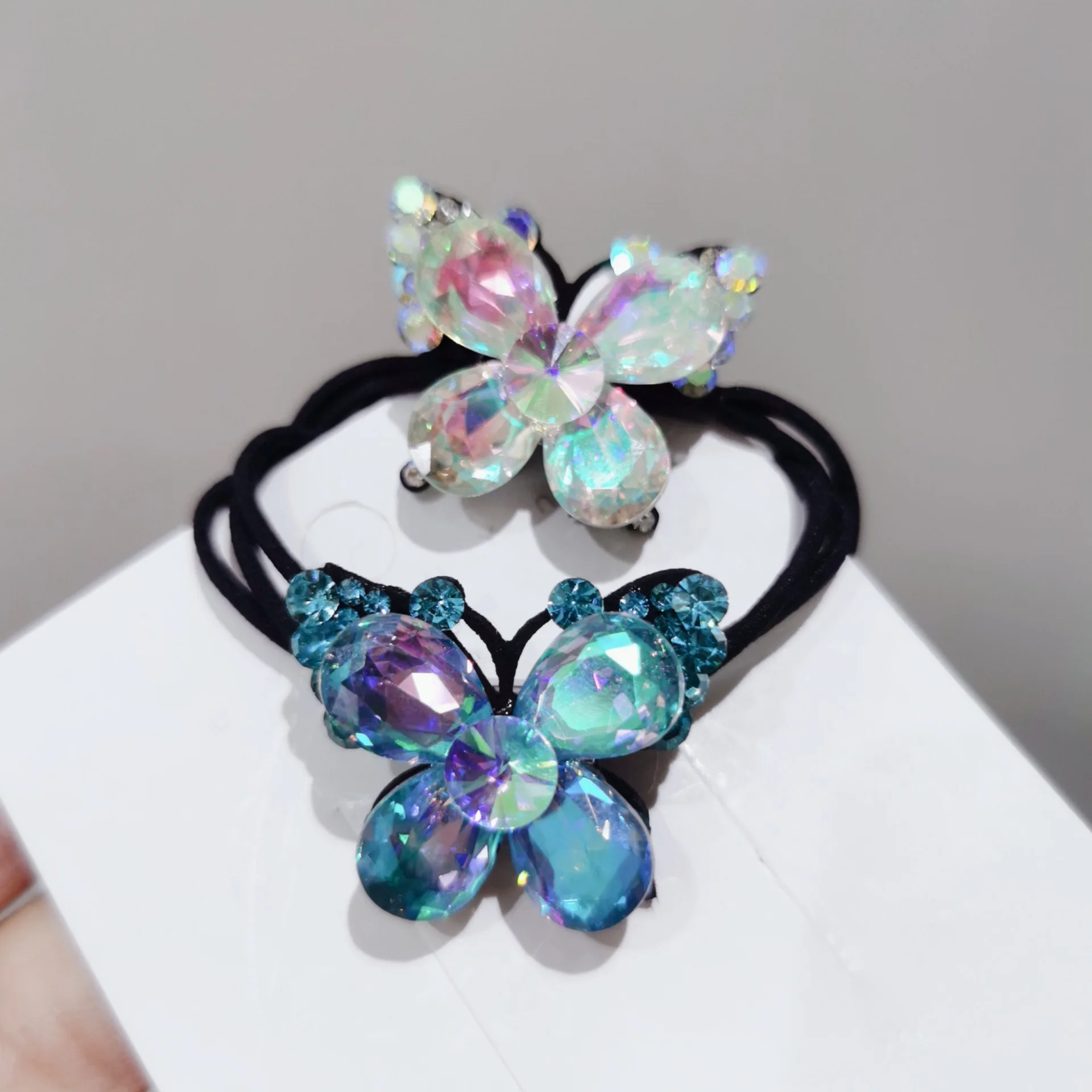 Ms new butterfly rope high elastic stretch: hair rope Japanese lovely hair hair accessories
Ms new butterfly rope high elastic stretch: hair rope Japanese lovely hair hair accessories