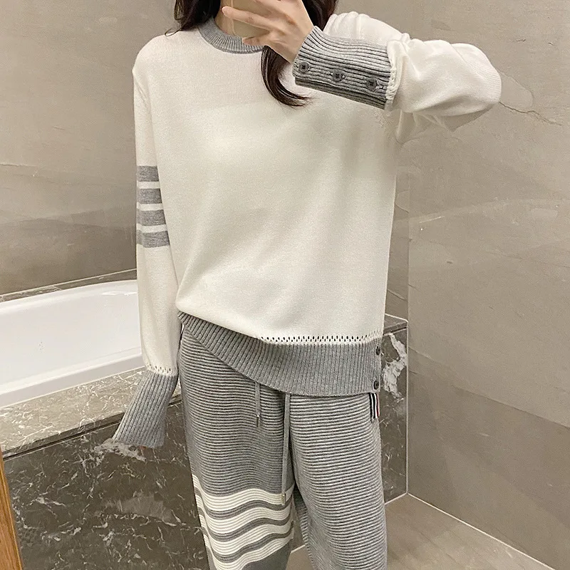 High Quality Advanced Contrast Color Crew Neck Sweater for Women Early Autumn TB Small Fragrance Gentle Knit Versatile Casual
High Quality Advanced Contrast Color Crew Neck Sweater for Women Early Autumn TB Small Fragrance Gentle Knit Versatile Casual