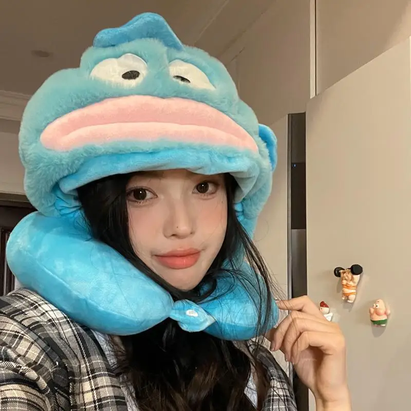 Anime Sanrio Kawaii Hangyodon Kuromi Plush Hat U-shaped Pillow Neck Pillow Cute Ear Protection Cold-proof Warm Pullover Hat
Anime Sanrio Kawaii Hangyodon Kuromi Plush Hat U-shaped Pillow Neck Pillow Cute Ear Protection Cold-proof Warm Pullover Hat