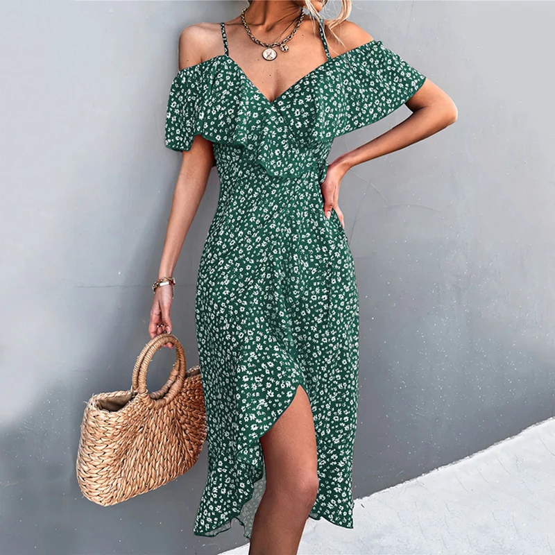 Women's spring and summer sexy suspender dress female floral dress green off-shoulder ruffled casual beach skirt
Women's spring and summer sexy suspender dress female floral dress green off-shoulder ruffled casual beach skirt