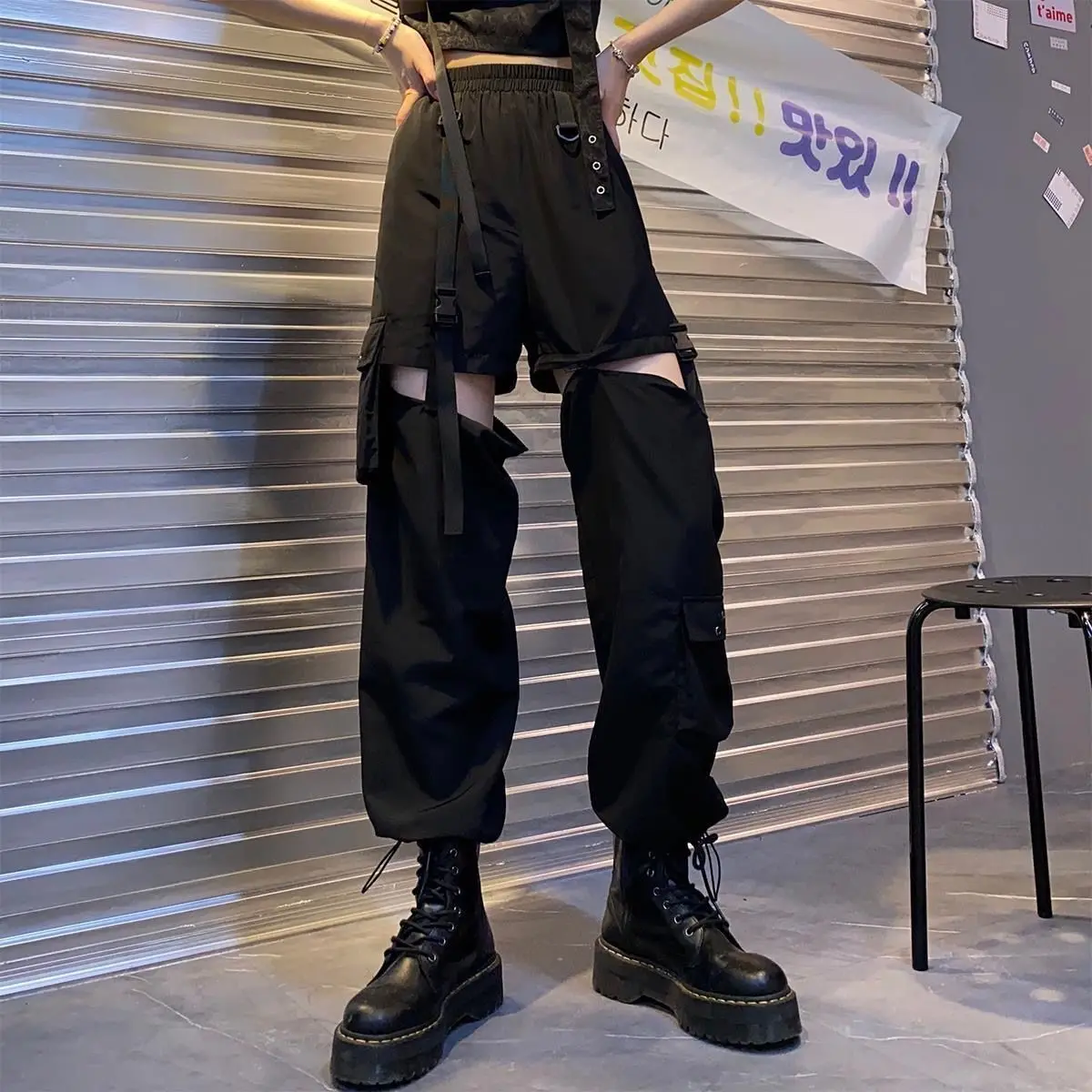 Harajuku Y2K Hip Hop High Waist Cargo Pant Women Joggers Street Style Trousers Buckle Track Pants Adjustable Hollow Out Pantalon
Harajuku Y2K Hip Hop High Waist Cargo Pant Women Joggers Street Style Trousers Buckle Track Pants Adjustable Hollow Out Pantalon
