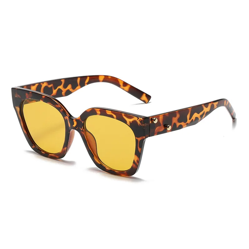 Vintage Retro Large Square Frame Sunglasses Rice Nail Personality Decorative UV400 Casual Sunglasses Eyewear for Adult,Women,Men
Vintage Retro Large Square Frame Sunglasses Rice Nail Personality Decorative UV400 Casual Sunglasses Eyewear for Adult,Women,Men