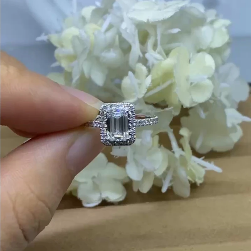 IGI lab Grown Diamond 14K White Gold Emerald Cut D Color Engagement Ring 1.06 Carat 0.4ctw CVD HPHT Diamond Ring Engagement Ring
IGI lab Grown Diamond 14K White Gold Emerald Cut D Color Engagement Ring 1.06 Carat 0.4ctw CVD HPHT Diamond Ring Engagement Ring