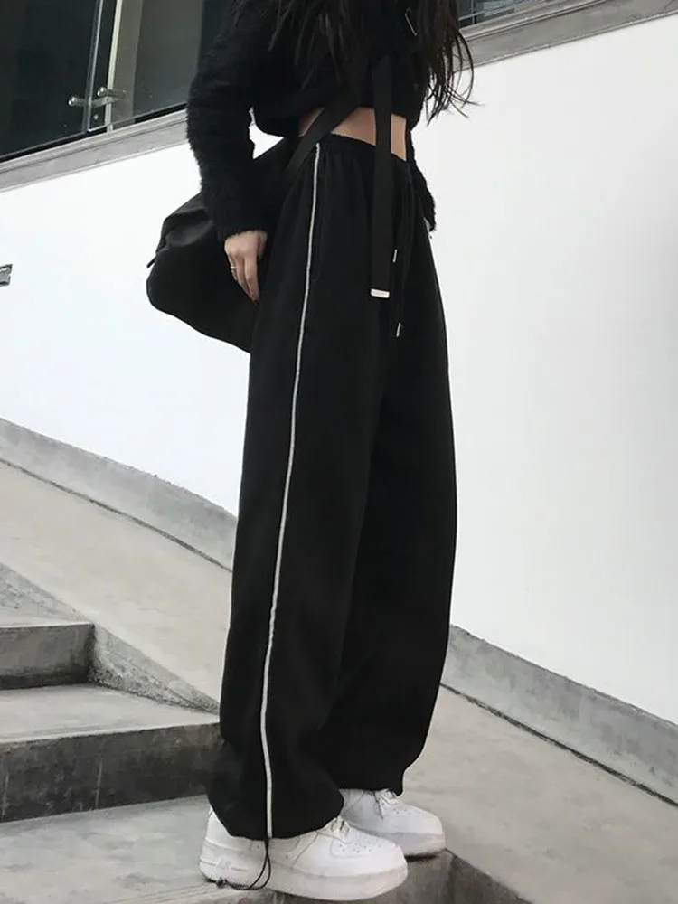 Jmprs Korean 4Xl Women Streetwear Striped Sweatpants High Waist Fashion Harajuku Black Casual Trousers Loose Lady Wide Leg Pants
Jmprs Korean 4Xl Women Streetwear Striped Sweatpants High Waist Fashion Harajuku Black Casual Trousers Loose Lady Wide Leg Pants