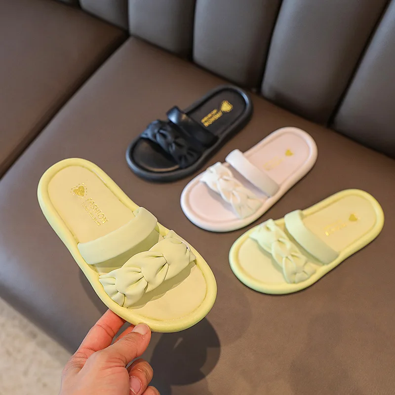 Шлепанцы для девочек, пляжная обувь, модные однотонные домашние тапочки, мягкая нескользящая обувь для ванной, на платформе
Шлепанцы для девочек, пляжная обувь, модные однотонные домашние тапочки, мягкая нескользящая обувь для ванной, на платформе