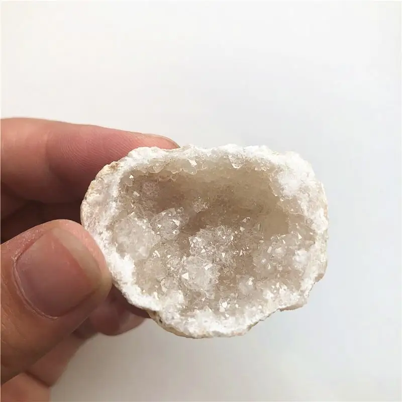 Wholesale Mineral Specimen Druzy Agate Cave Quartz Geode Small Size for Decoration 1pc
Wholesale Mineral Specimen Druzy Agate Cave Quartz Geode Small Size for Decoration 1pc