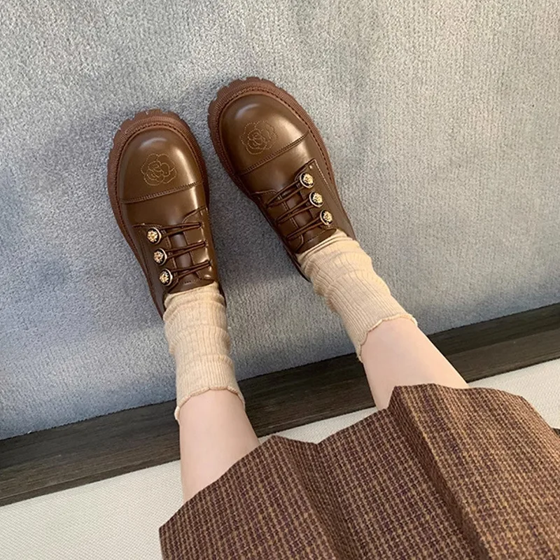 Embroidered Small Leather Shoes Vintage Genuine Leather Platform Loafers 2023 New Spring and Autumn Flat Single Shoes
Embroidered Small Leather Shoes Vintage Genuine Leather Platform Loafers 2023 New Spring and Autumn Flat Single Shoes